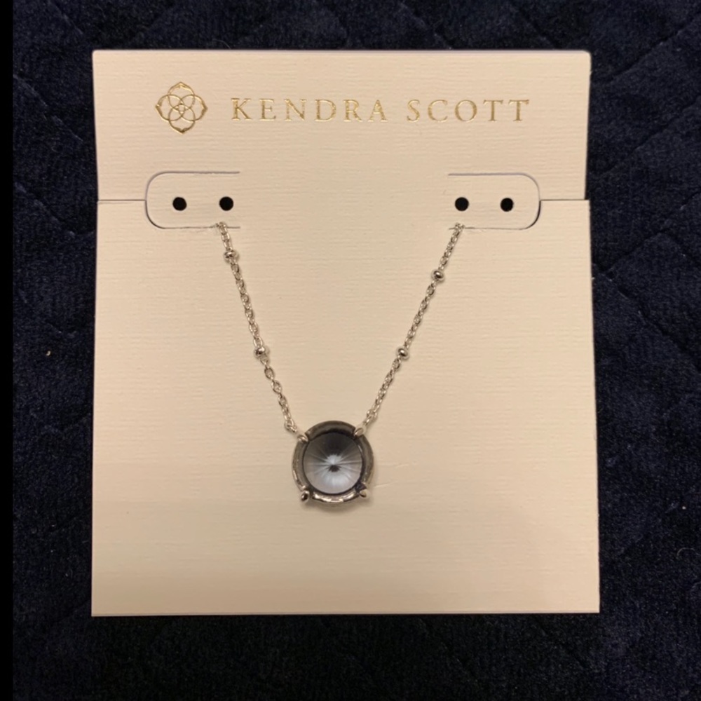Kendra Scott necklace
